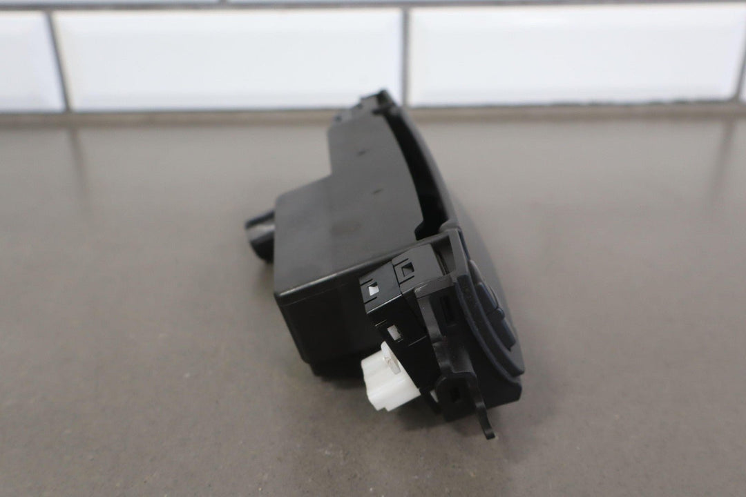 05 - 13 C6 Corvette Dash Mounted Ash Tray W/12V Socket & Seat Heat Buttons