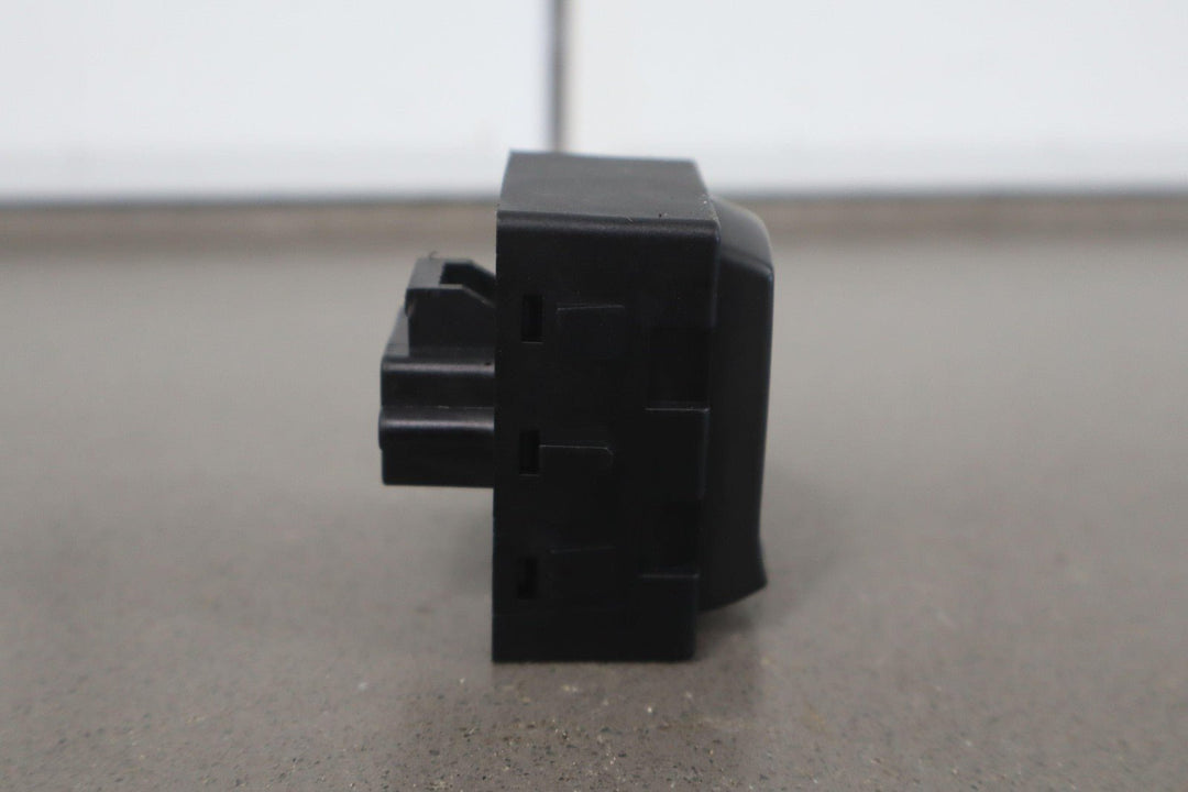 05 - 13 C6 Corvette Dash Mounted Ignition Switch Button