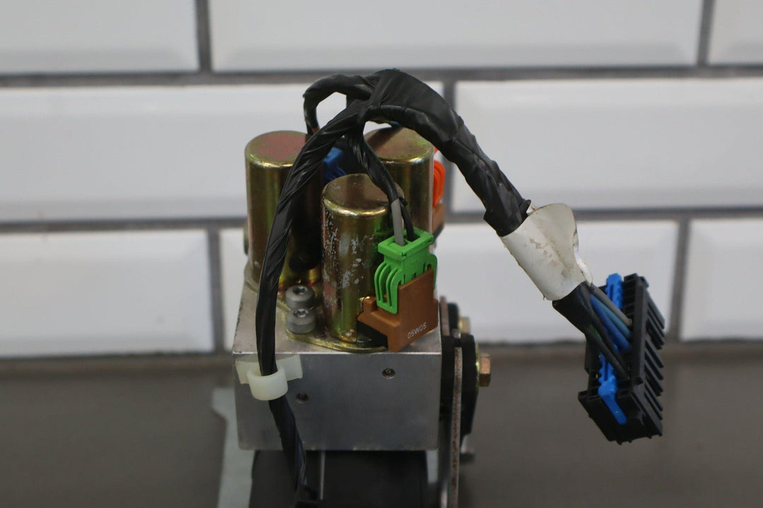 05 - 13 C6 Corvette OEM Convertible Lift Motor *Tested*