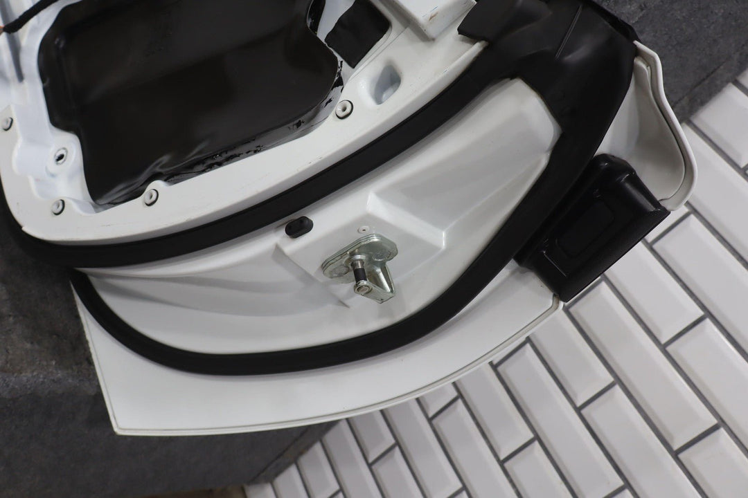 05 - 13 C6 Corvette Right Passenger Door Shell *Arctic White 10U*