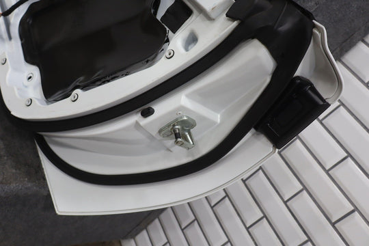 05 - 13 C6 Corvette Right Passenger Door Shell *Arctic White 10U*