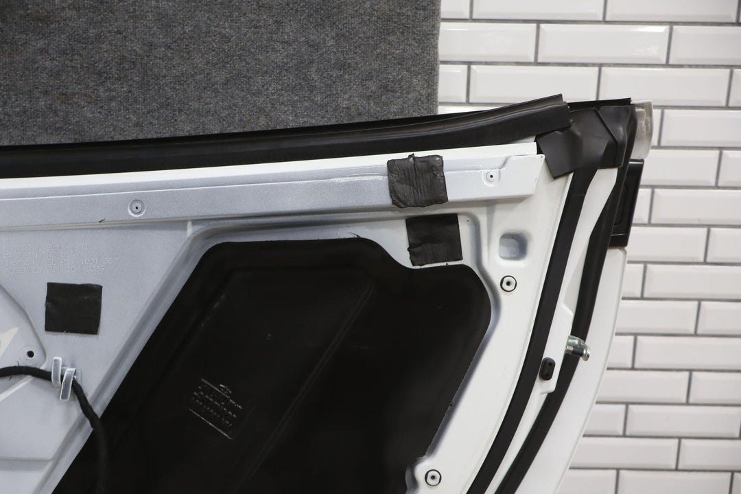 05 - 13 C6 Corvette Right Passenger Door Shell *Arctic White 10U*