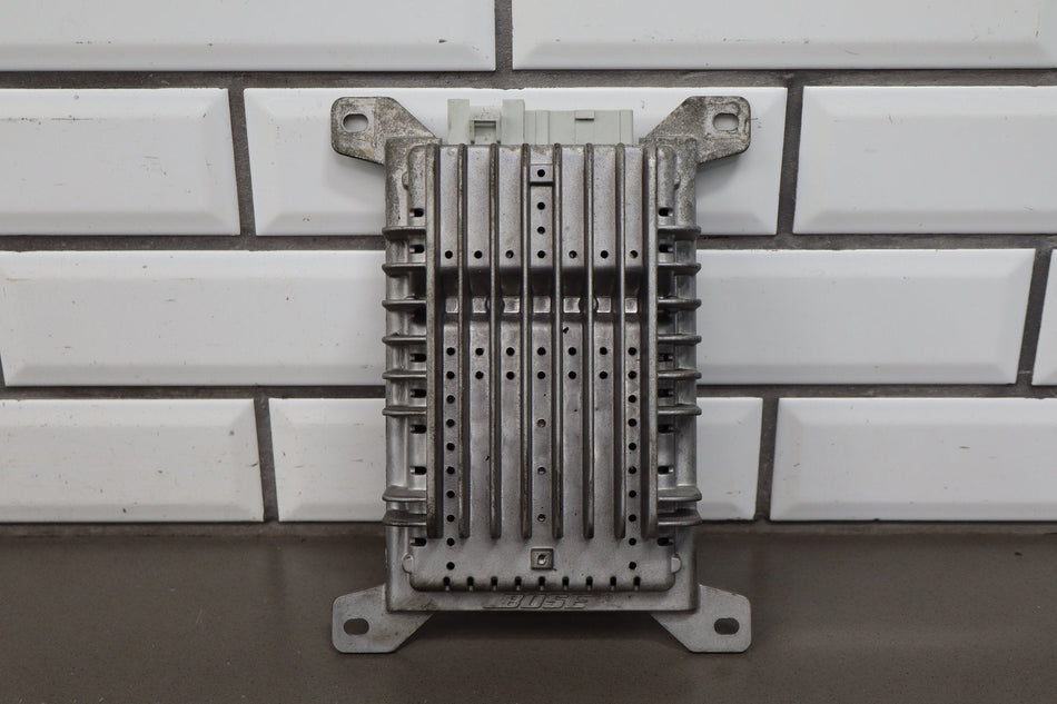 05-13 Chevrolet Corvette C6 Bose Radio Amplifier