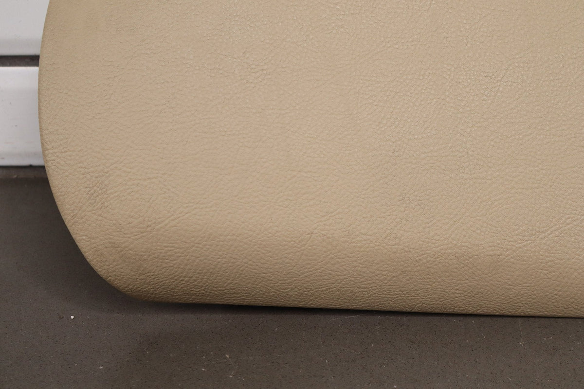 05-13 Chevrolet Corvette C6 Console Lid Cashmere