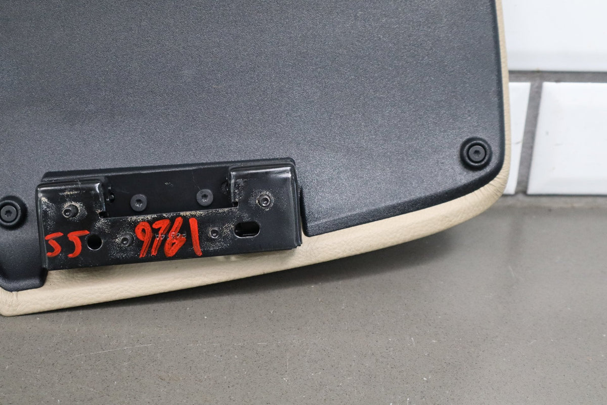 05-13 Chevrolet Corvette C6 Console Lid Cashmere