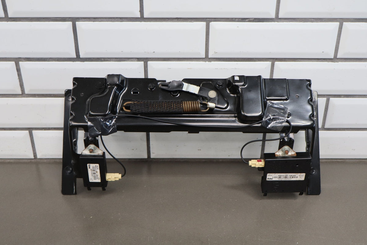 05-13 Chevrolet Corvette C6 Coupe Deck Lid Latch 22782415