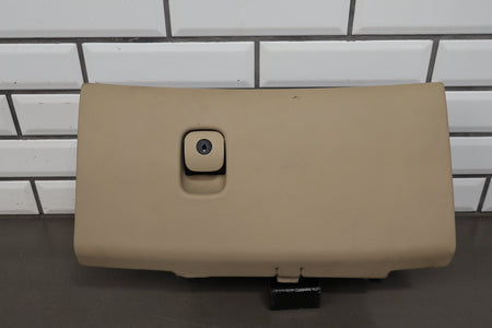 05-13 Chevrolet Corvette C6 Glove Box Cashmere 31