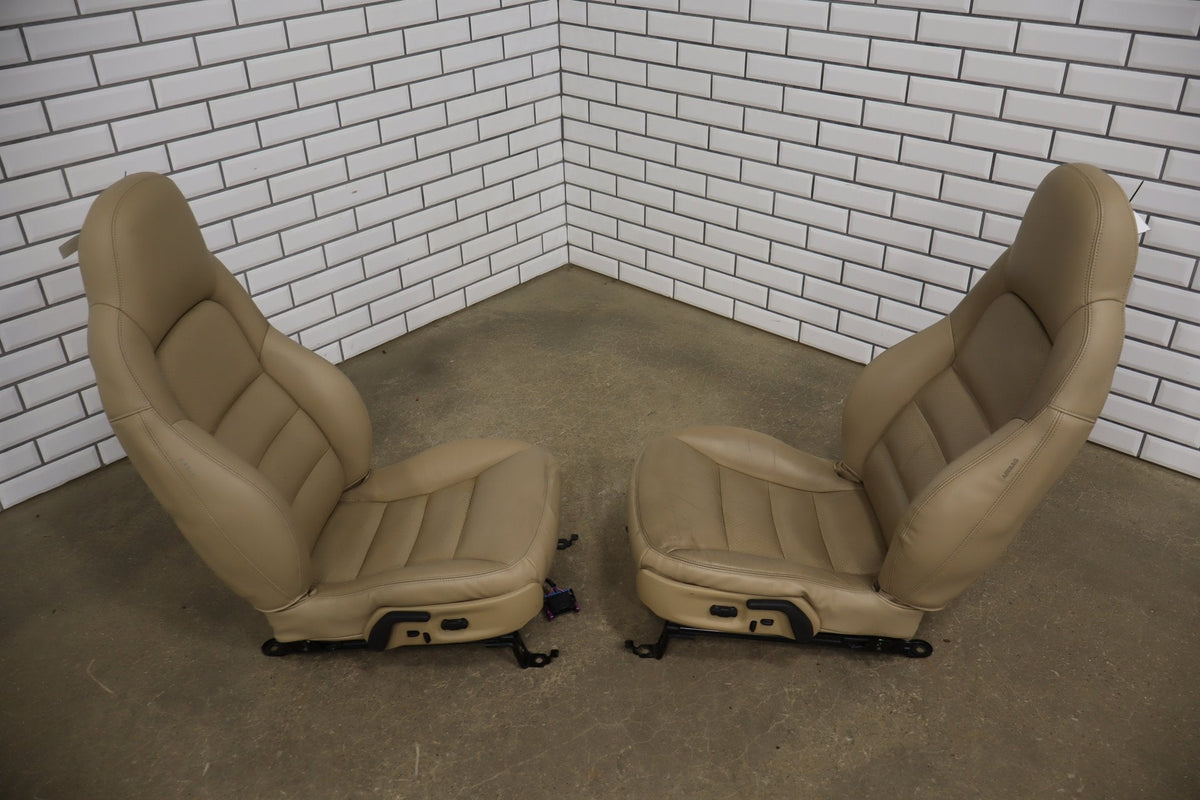 05-13 Chevrolet Corvette C6 Leather Seats Cashmere 31