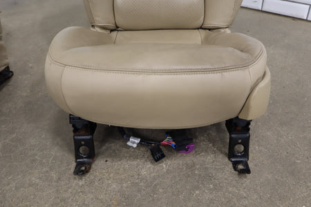 05-13 Chevrolet Corvette C6 Leather Seats Cashmere 31