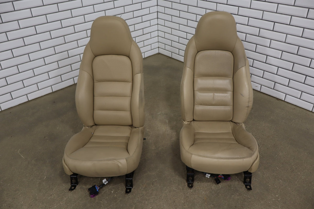 05-13 Chevrolet Corvette C6 Leather Seats Cashmere 31