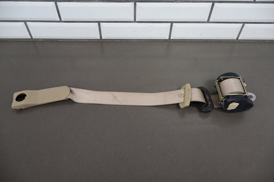 05-13 Chevrolet Corvette C6 LH Seat Belt Cashmere 31