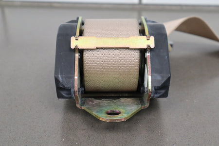 05-13 Chevrolet Corvette C6 RH Seat Belt Cashmere 31
