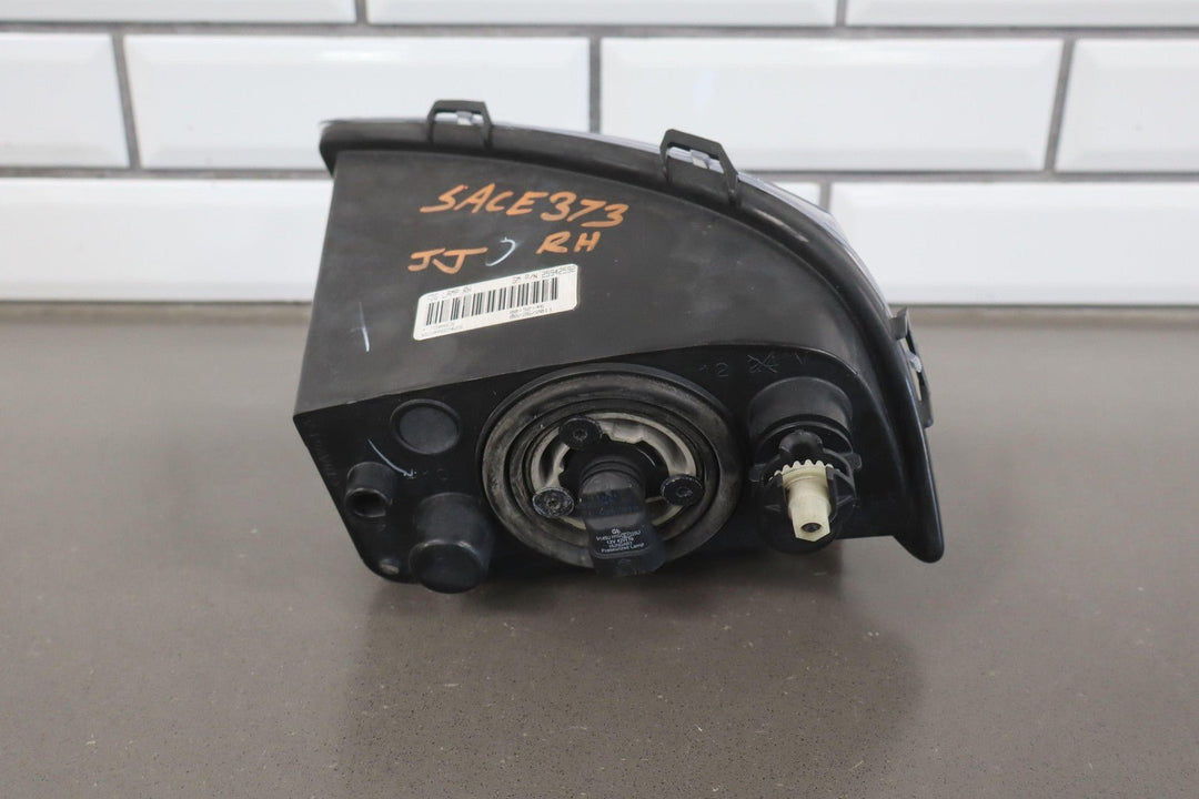 05 - 13 Chevy C6 Corevtte Front Right RH OEM Fog Light Lamp (Bumper Mount)