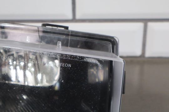 05 - 13 Chevy C6 Corevtte Front Right RH OEM Fog Light Lamp (Bumper Mount)