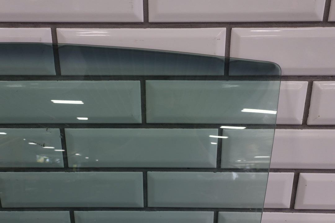 05 - 13 Chevy Corvette C6 Left Driver Door Window Glass Only