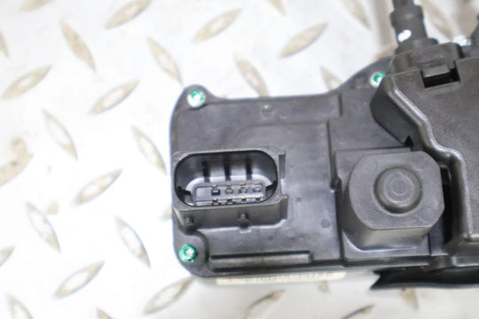 05 - 13 Chevy Corvette C6 Left LH Driver Door Latch W/Cables & Manual Releases