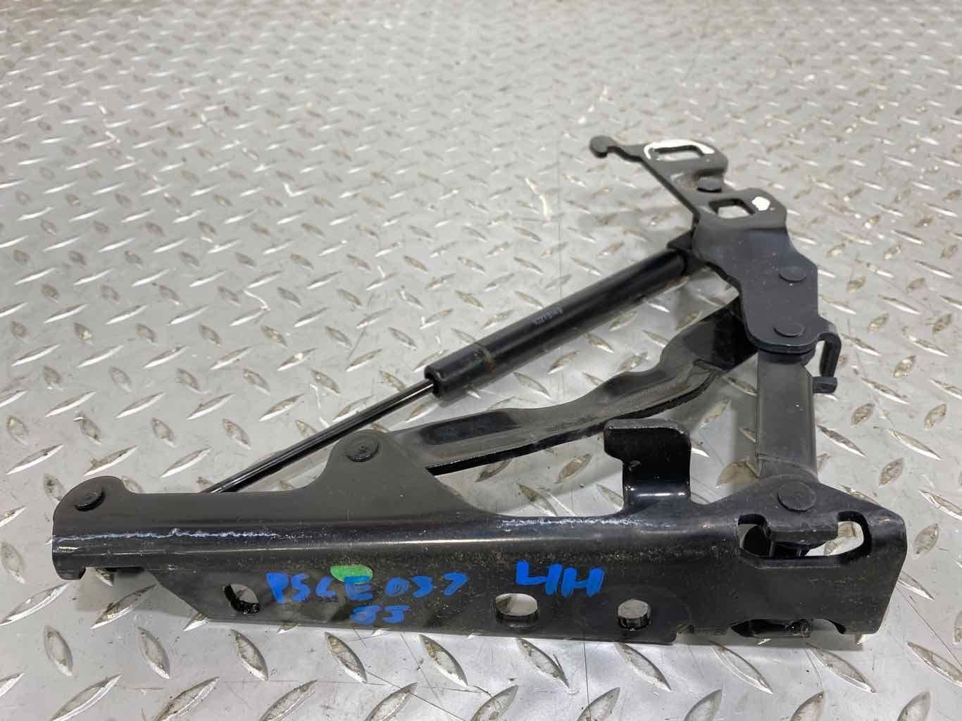 05-13 Chevy Corvette C6 Pair Left&Right Rear Deck Lid Hinges (Black) Convertible