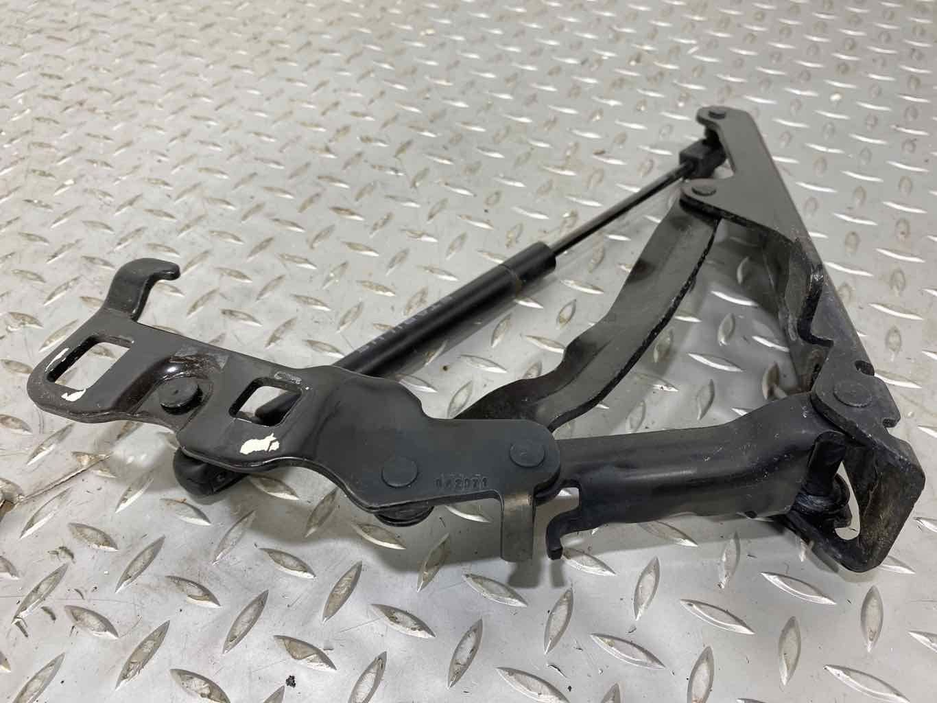 05-13 Chevy Corvette C6 Pair Left&Right Rear Deck Lid Hinges (Black) Convertible