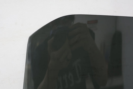 05 - 15 Nissan Xterra Rear Right RH Door WIndow Glass 9Privacy Tint) Glass Only