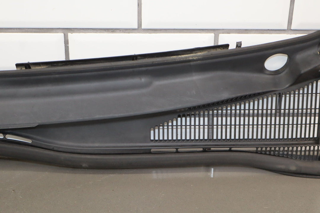 05 - 15 Toyota Tacoma Windshield Cowl Vent Panel W/Weather Stripping