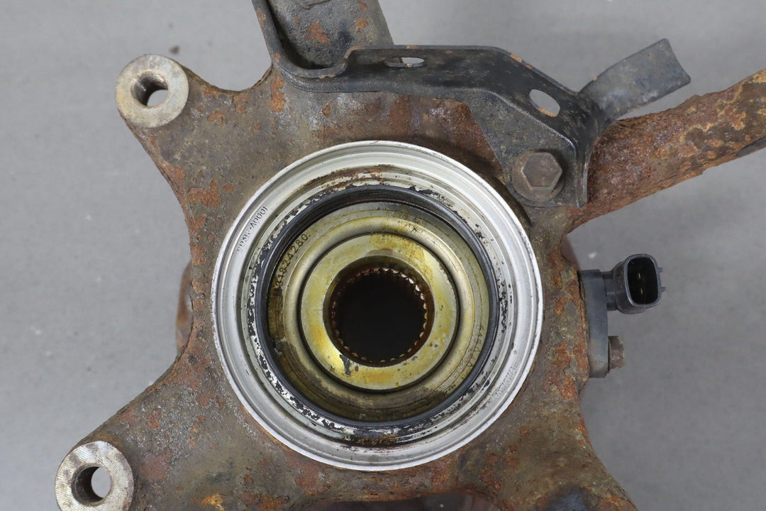 05 - 23 Toyota Tacoma 4x4 Left Driver Front Spindle Knuckle W/Hub & Sensor
