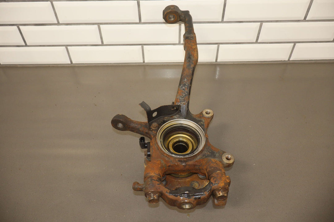 05 - 23 Toyota Tacoma 4x4 Right Passenger Front Spindle Knuckle W/Hub & Sensor