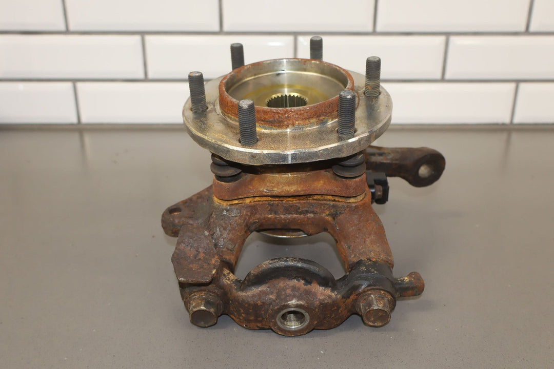 05 - 23 Toyota Tacoma 4x4 Right Passenger Front Spindle Knuckle W/Hub & Sensor