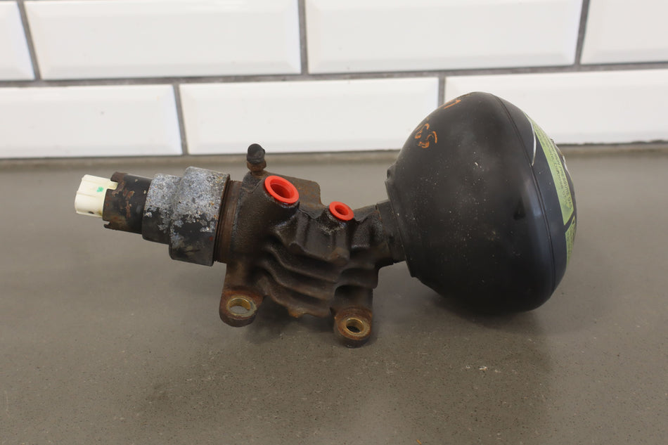 2003 Lexus LX470- Misc Suspension Parts