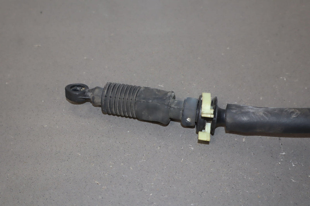 06 - 07 Cadillac XLR (4.4L) 6 - Spd Automatic Transmission Shifter Cable W/Bushings