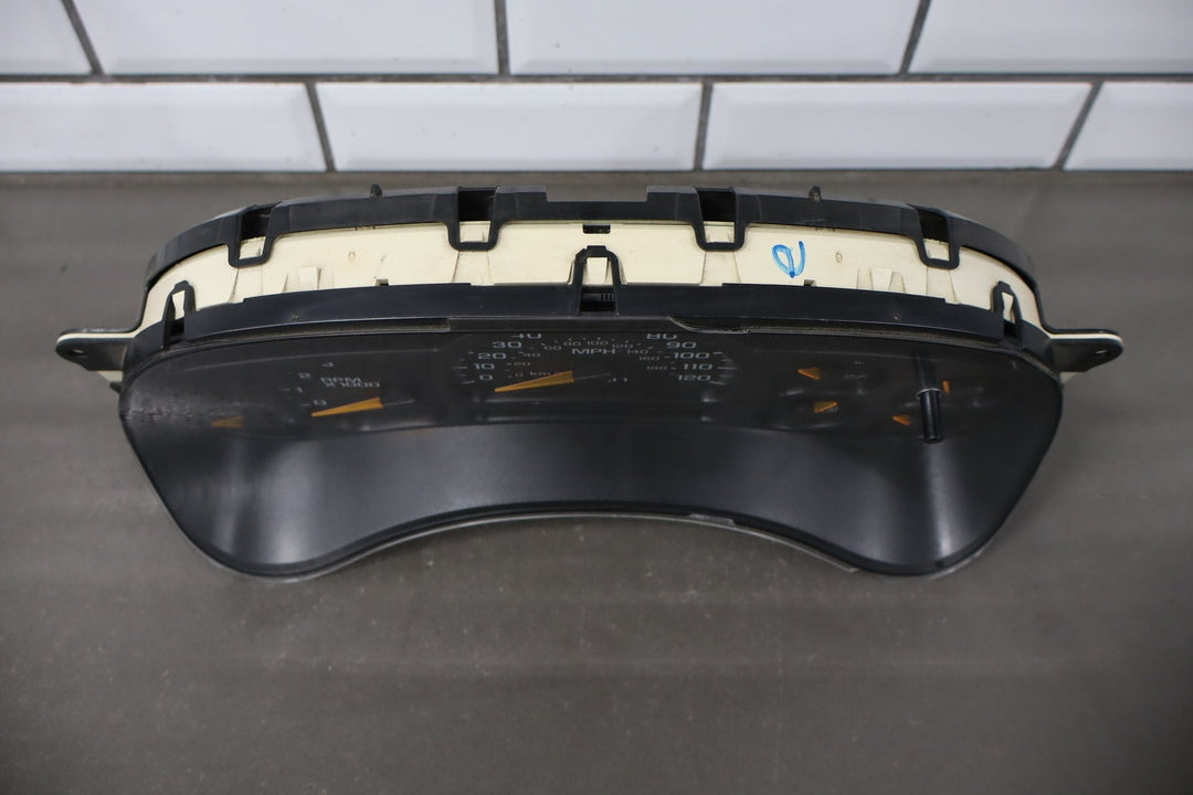 06 - 07 Chevy GMC 2500HD 6.6L Duramax Speedometer Cluster Delphi Reman