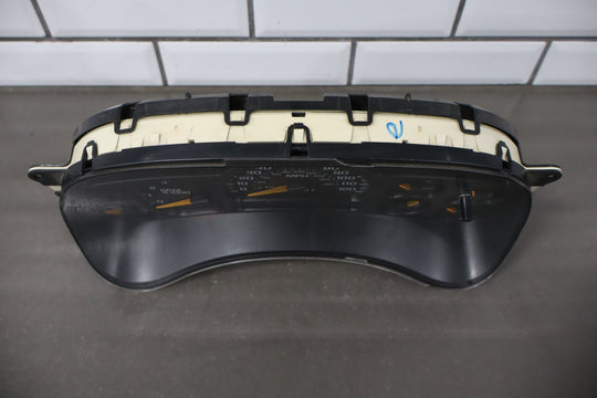 06 - 07 Chevy GMC 2500HD 6.6L Duramax Speedometer Cluster Delphi Reman