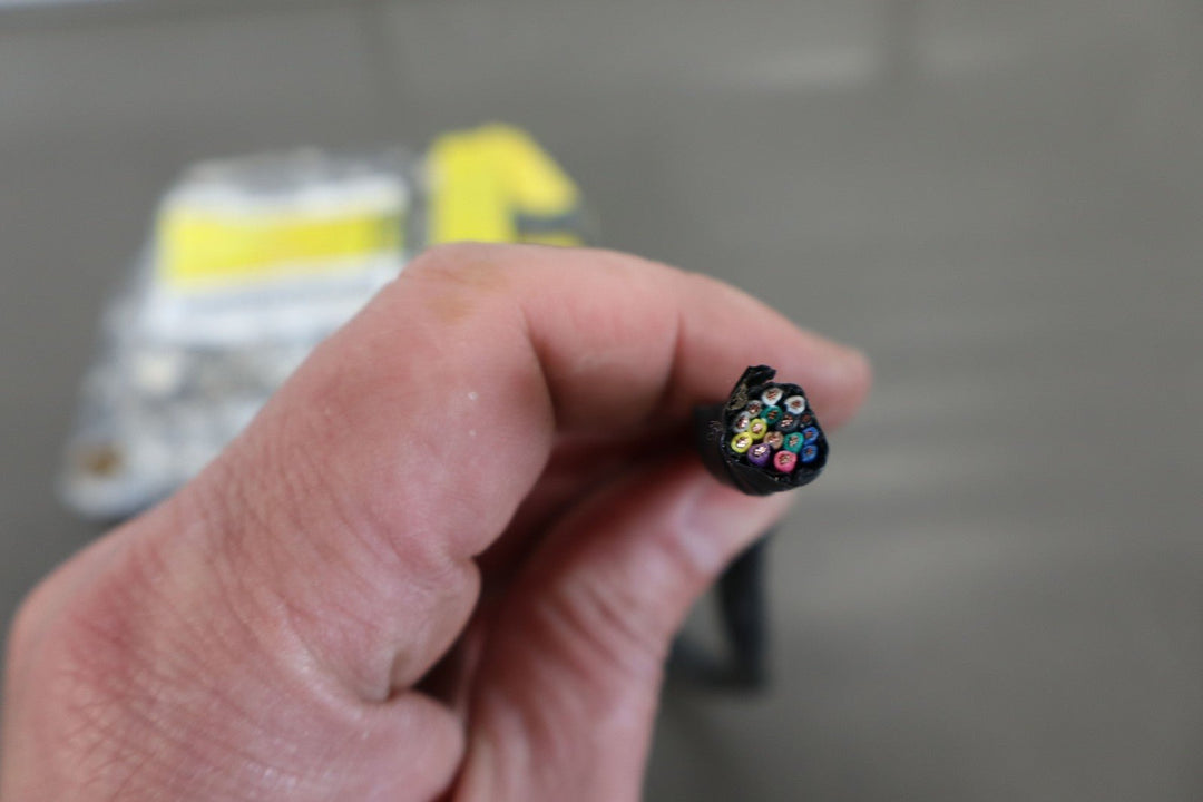 06 - 07 Hummer H2 Air Bag Control Module (Under LH Seat) OEM