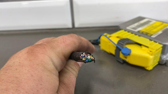 06 - 07 Hummer H2 Air Bag Control Module (Under LH Seat) OEM