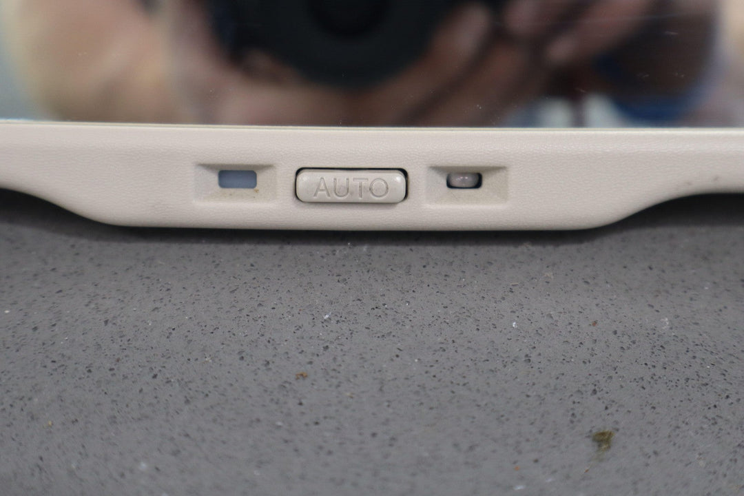 06 - 07 Toyota Land Cruiser Automatic Dimming Rearview Mirror