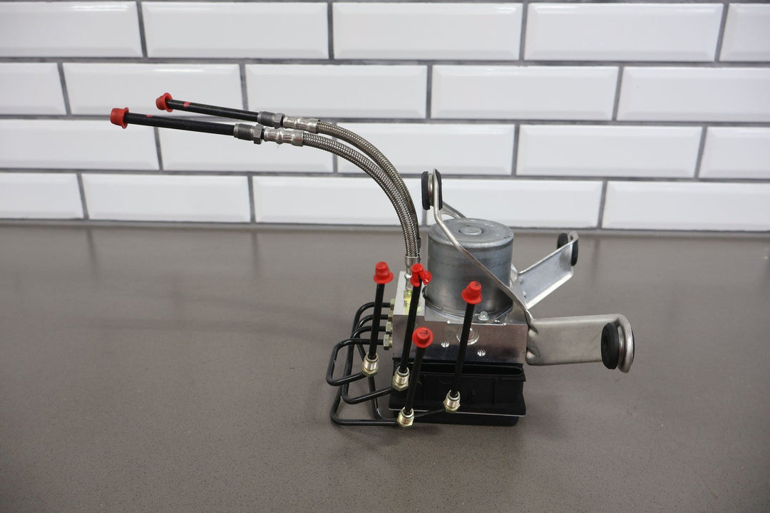 06 - 08 Porsche Cayman/Boxster 987 ABS Anti - Lock Brake Pump & Module (99735553300)