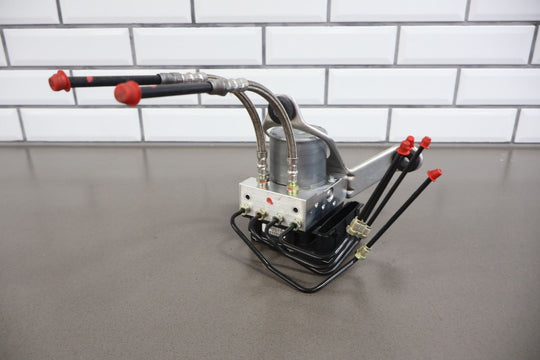 06 - 08 Porsche Cayman/Boxster 987 ABS Anti - Lock Brake Pump & Module (99735553300)