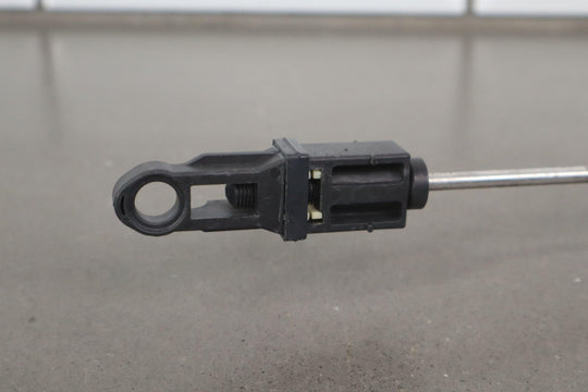 06 - 09 Cadillac XLR (4.4L) 6 - Spd Automatic Transmission Shifter Cable W/Bushings