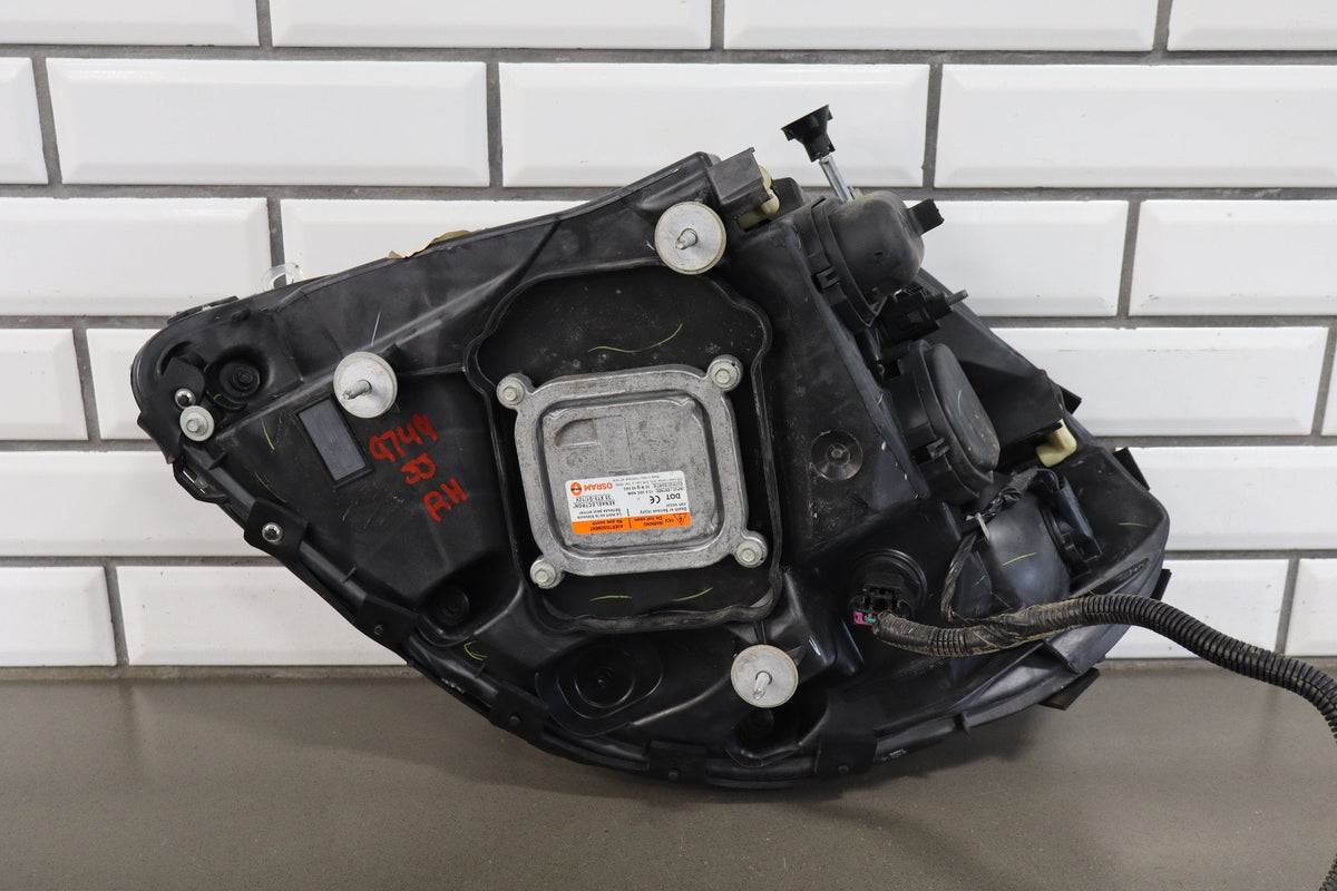06-09 Chevy Corvette C6 RH Headlight (Heat Crack) Tested