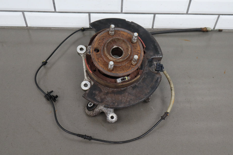 06-10 Dodge Charger SRT8 LH Rear Knuckle Hub 68089309AA