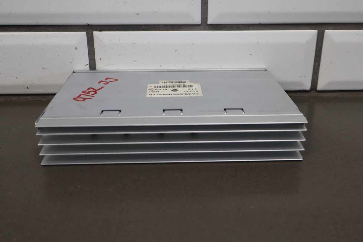 06-10 Dodge Charger SRT8 Radio Amplifier