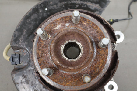 06-10 Dodge Charger SRT8 RH Rear Knuckle Hub 04854458AD
