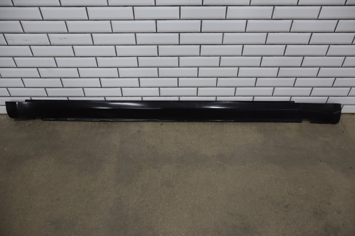 06-10 Dodge Charger SRT8 RH Rocker Molding Brilliant Black PXR