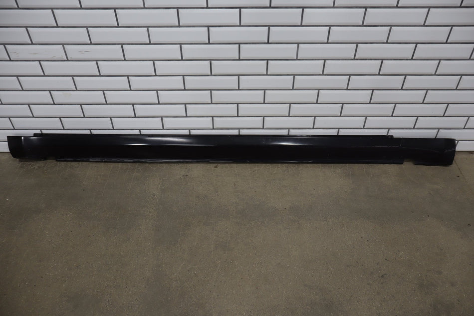 06-10 Dodge Charger SRT8 RH Rocker Molding Brilliant Black PXR