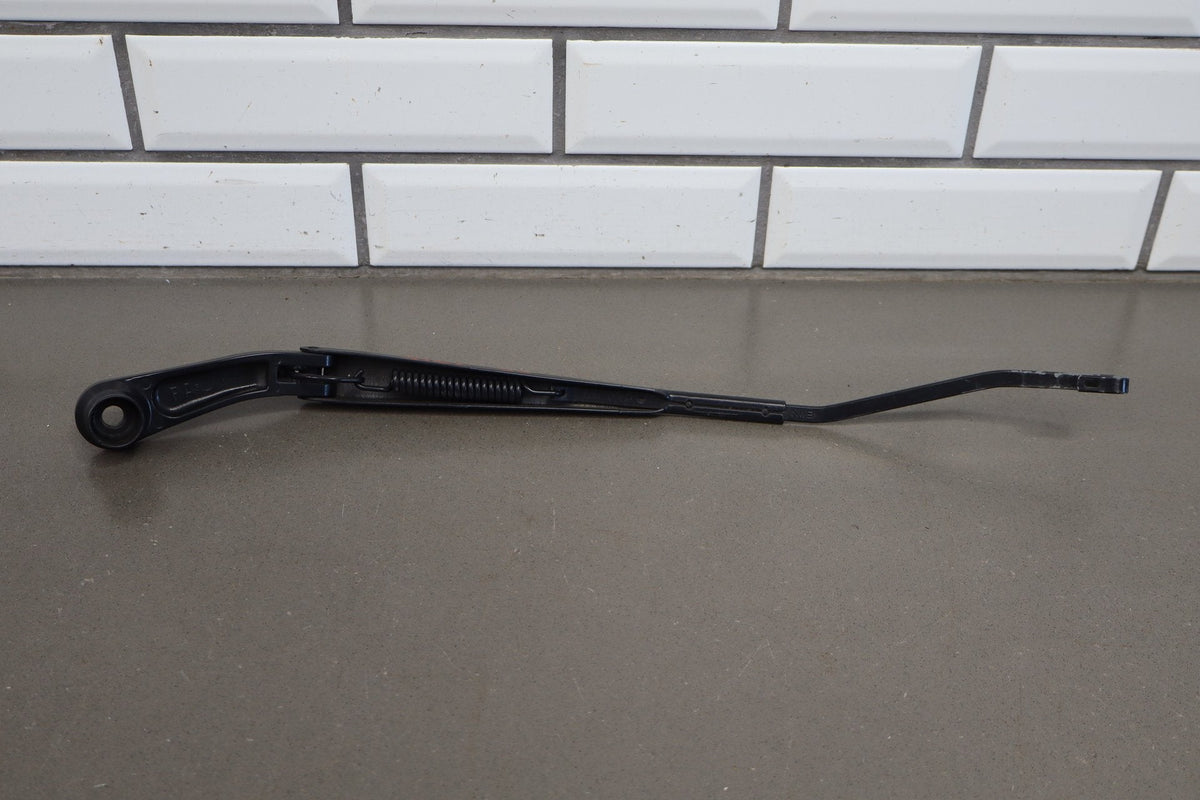 06-10 Dodge Charger SRT8 Wiper Arm Pair No Blades