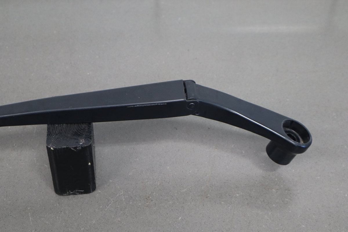 06-10 Dodge Charger SRT8 Wiper Arm Pair No Blades