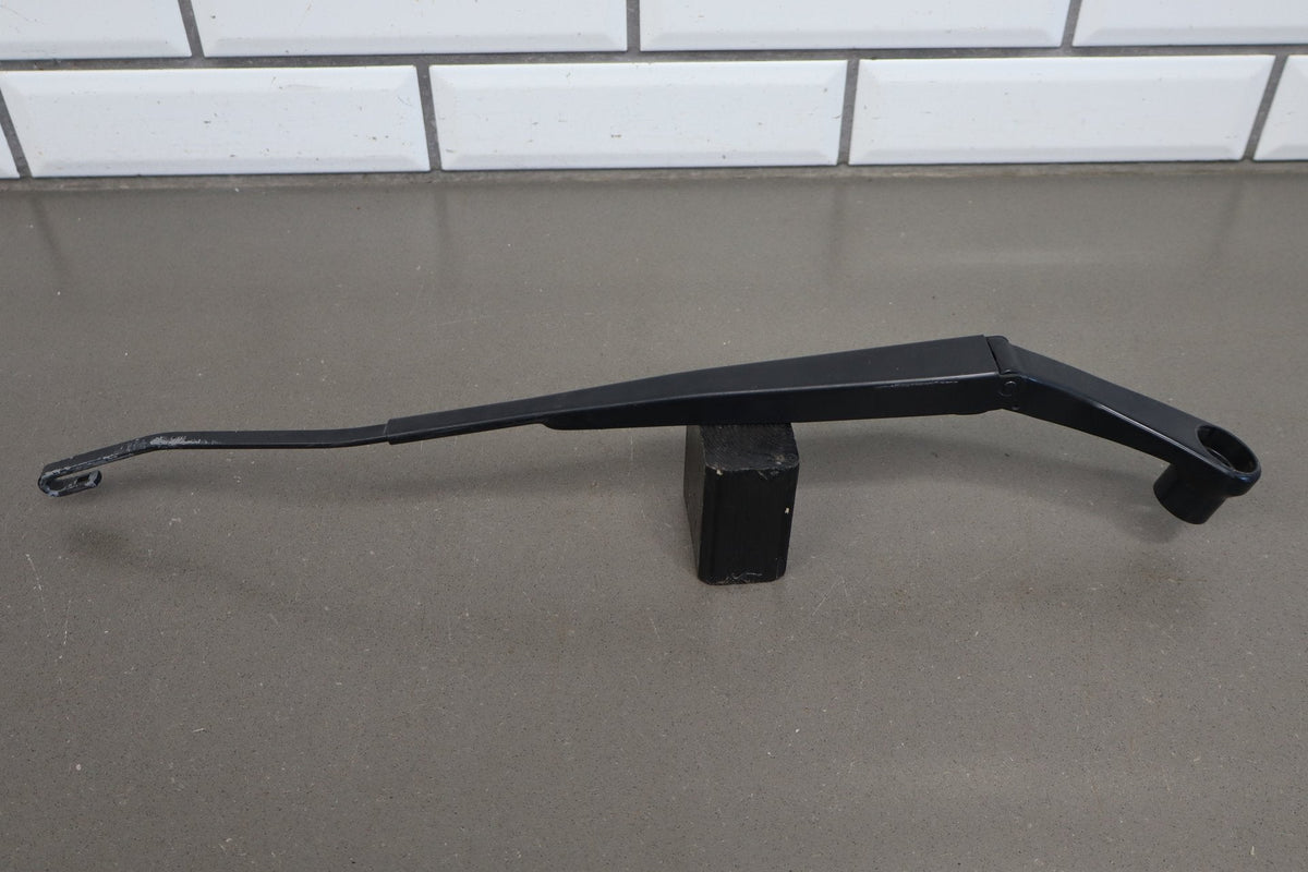 06-10 Dodge Charger SRT8 Wiper Arm Pair No Blades