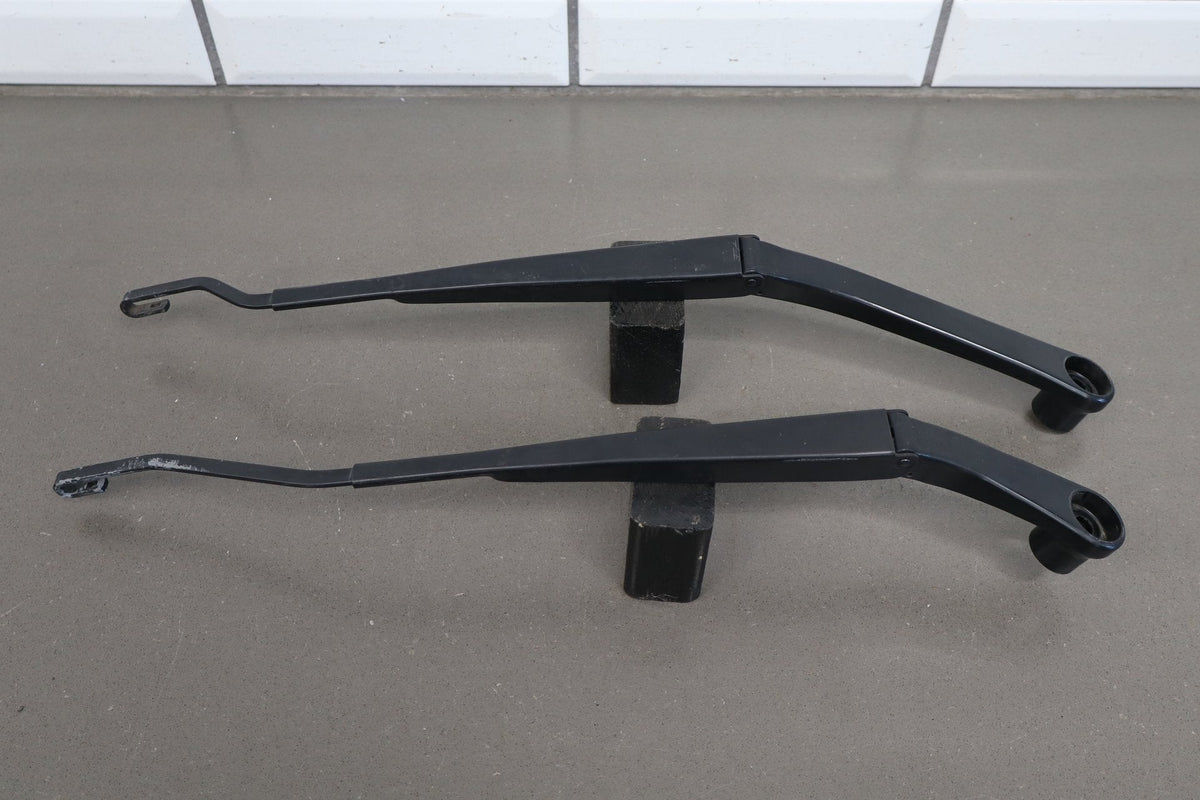 06-10 Dodge Charger SRT8 Wiper Arm Pair No Blades