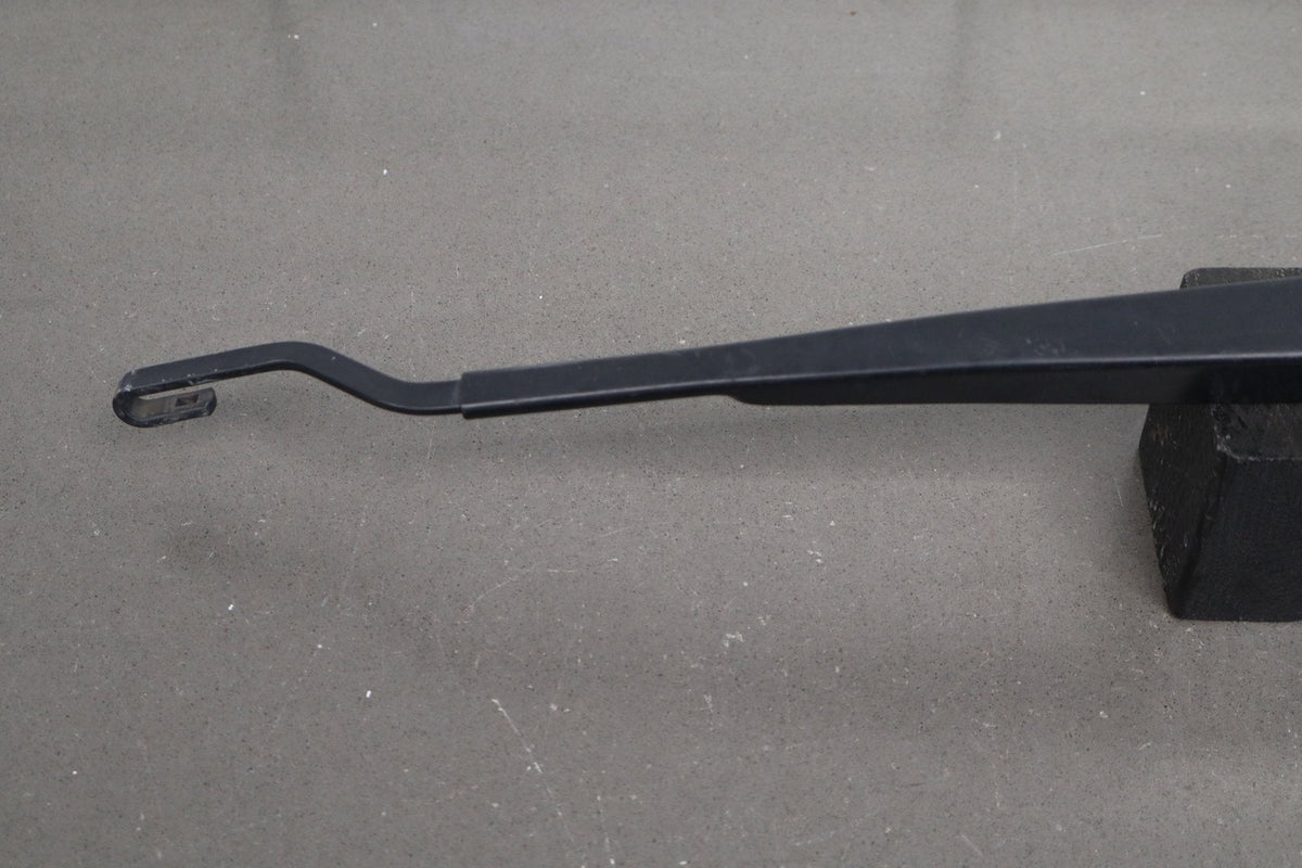 06-10 Dodge Charger SRT8 Wiper Arm Pair No Blades