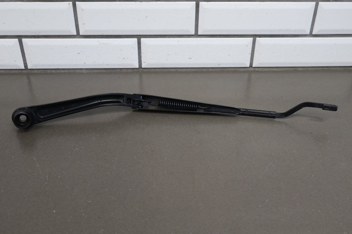 06-10 Dodge Charger SRT8 Wiper Arm Pair No Blades