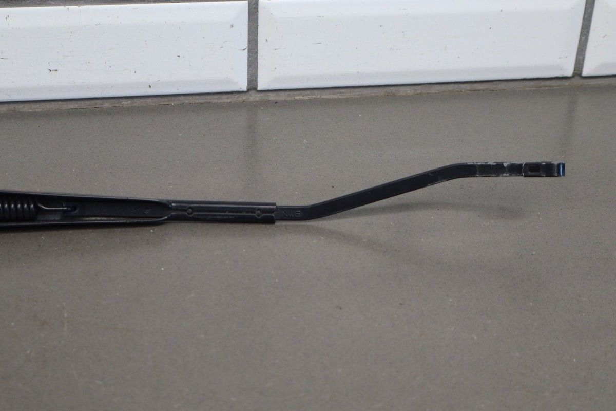 06-10 Dodge Charger SRT8 Wiper Arm Pair No Blades